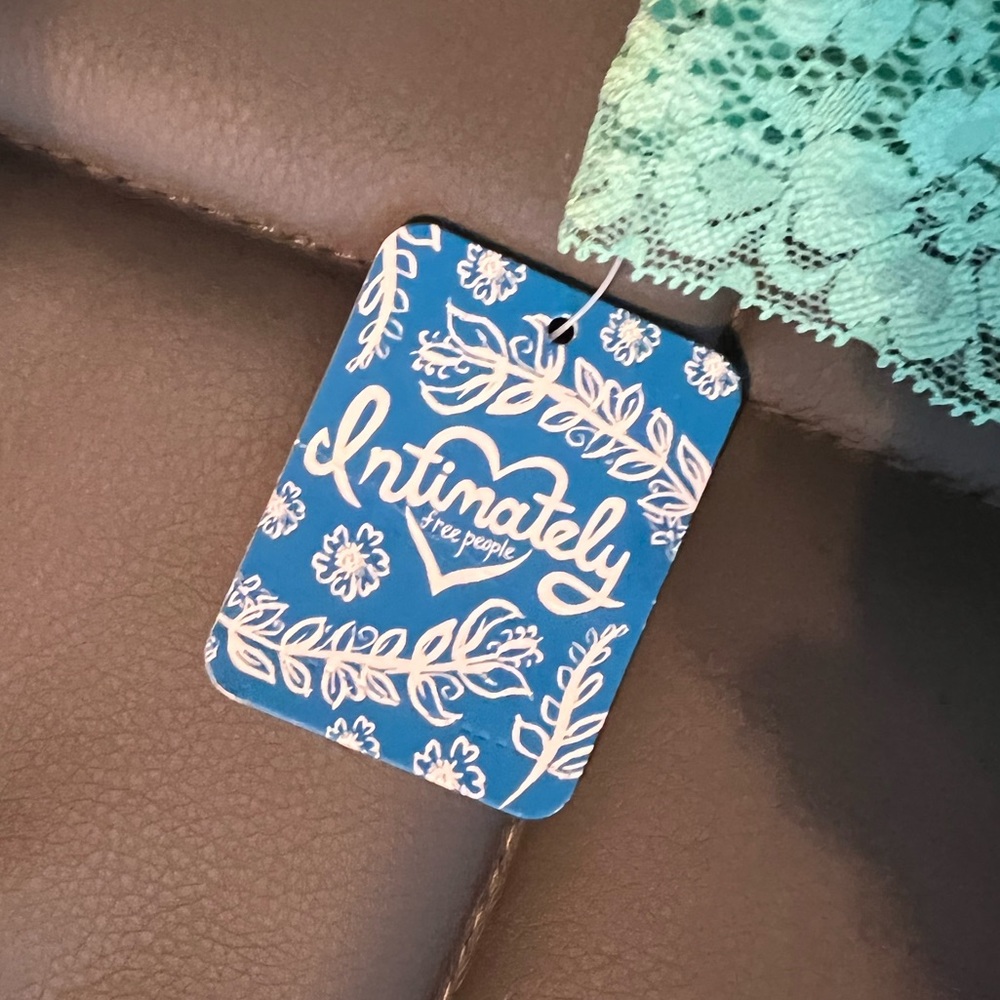 Bralette - Picture 3 of 5